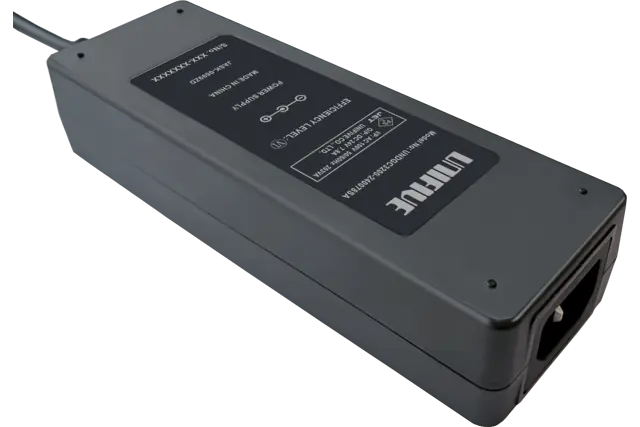 200W シリーズ | GaN FET搭載 小型ACアダプター | 【ユニファイブ】AC